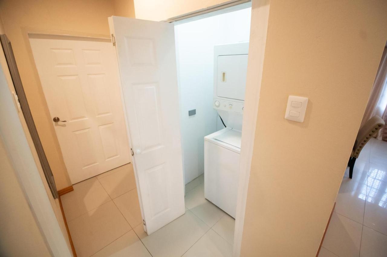 Stacys Place #1 2 Bedroom Apartment Port of Spain Екстериор снимка